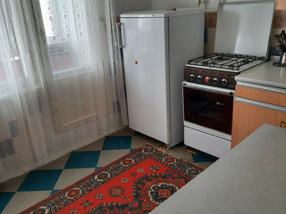 Apartament cu 2 camere, 47 m², Botanica, Chișinău foto 3