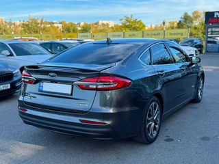 Ford Fusion foto 7