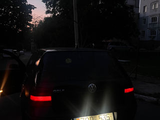 Volkswagen Golf foto 2