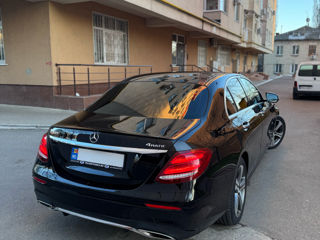 Mercedes E-Class foto 4