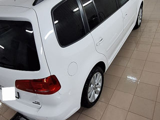 Volkswagen Touran foto 6