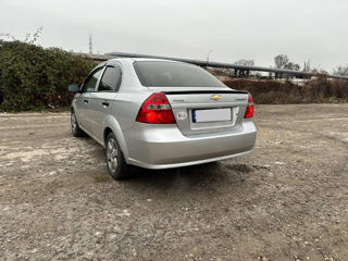 Chevrolet Aveo foto 6