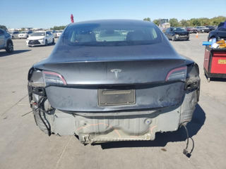 Tesla Model 3 foto 5