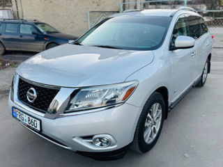 Nissan Pathfinder foto 3