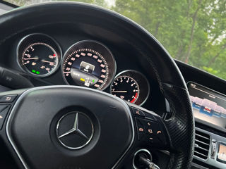 Mercedes E-Class foto 7