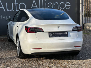 Tesla Model 3 foto 6