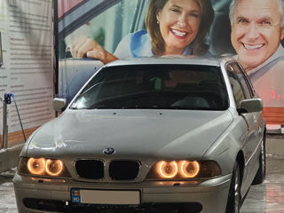 BMW 5 Series foto 5