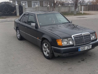 Mercedes E-Class foto 2