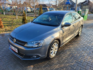 Volkswagen Jetta foto 5