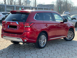 Mitsubishi Outlander foto 3