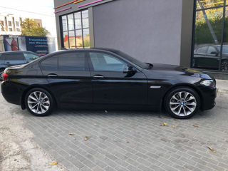 BMW 5 Series foto 5