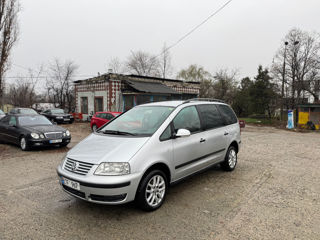 Volkswagen Sharan foto 2