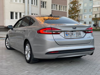 Ford Fusion foto 4