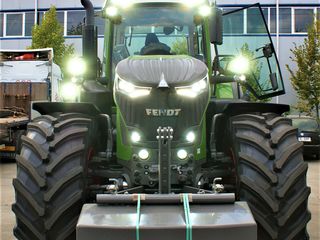 Трактор Fendt 415 л.с