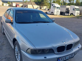 BMW 5 Series foto 8