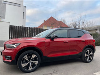 Volvo XC40 фото 3