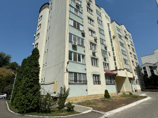 2-х комнатная квартира, 75 м², Центр, Кишинёв