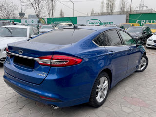 Ford Fusion foto 3