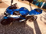 Suzuki GSX750R foto 2