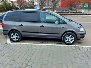 Volkswagen Sharan foto 7