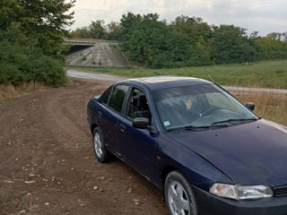 Mitsubishi Lancer foto 4