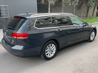 Volkswagen Passat foto 2