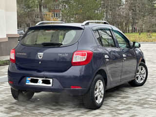 Dacia Sandero foto 2