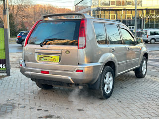 Nissan X-Trail foto 4