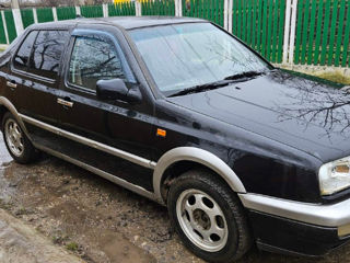 Volkswagen Vento foto 4