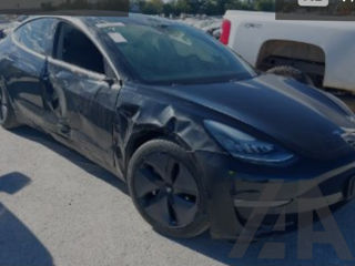 Tesla Model 3 foto 8