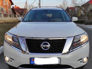 Nissan Pathfinder foto 3