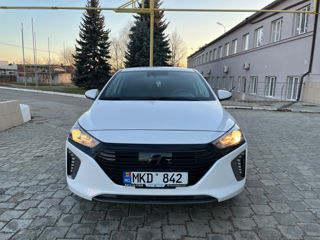 Hyundai Ioniq foto 2