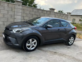 Toyota C-HR foto 2