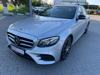 Mercedes E-Class foto 2