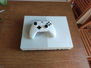 Xbox One S 1Tb +disk drive