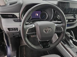 Toyota Highlander foto 9