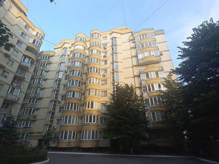 Apartament cu 2 camere, 92 m², Buiucani, Chișinău foto 8