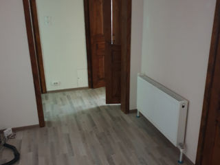 Apartament cu 3 camere, 75 m², Centru, Cupcini, Edineț foto 4