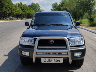 Toyota Land Cruiser foto 1