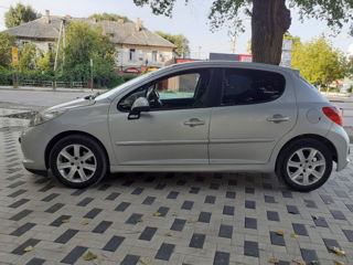 Peugeot 207 foto 2