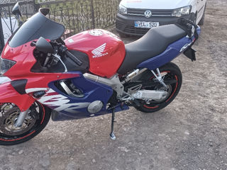 Honda CBR-600 F4 foto 2