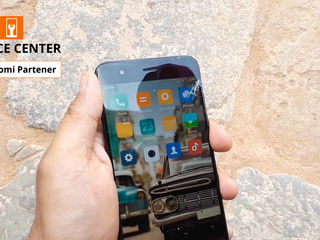 Xiaomi Mi 6 Ecranul sparta -Luăm, reparăm, aducem !!! foto 1