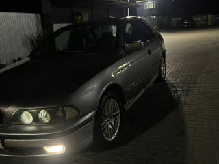 BMW 5 Series foto 7