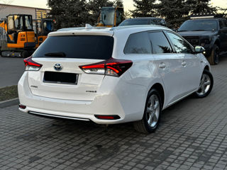 Toyota Auris foto 6