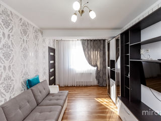 Apartament cu 3 camere, 77 m², Centru, Ialoveni