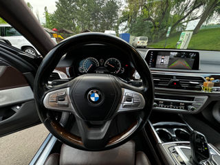 BMW 7 Series foto 12