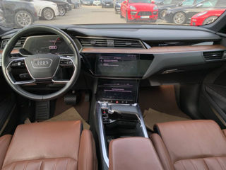 Audi e-tron foto 11