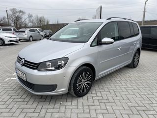 Volkswagen Touran foto 3