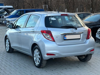 Toyota Yaris foto 5