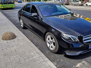 Mercedes E-Class foto 2